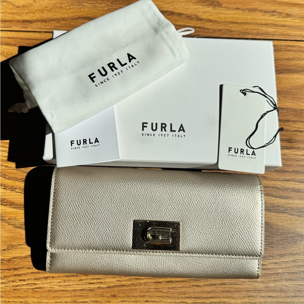 Furla 1927 Continental Wallet XL – Ballerina Gold – Authentic – Box & Dust Bag - Picture 2 of 12